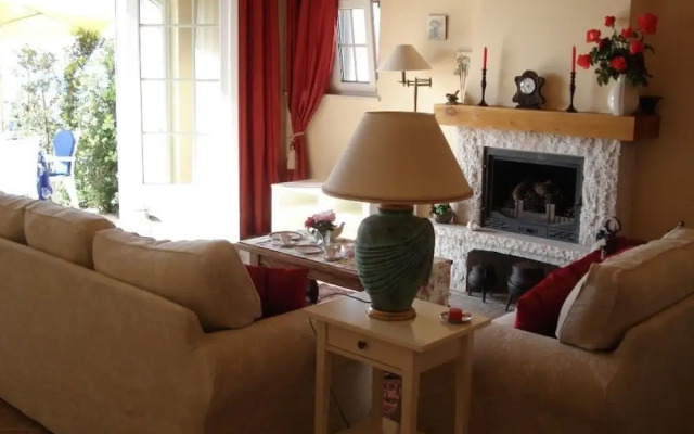 100089 -  Villa in Colares