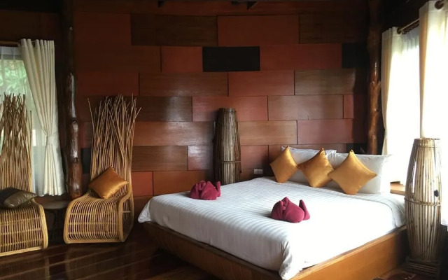 Green Papaya Resort