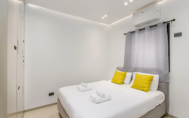 Luxury 2bdrm balcony & parking close to the Beach