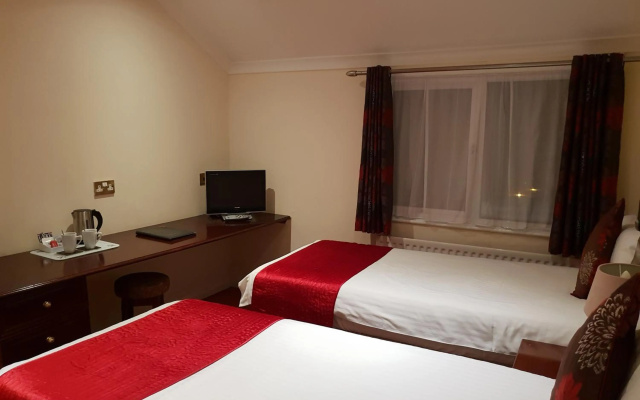 Ascot Hotel