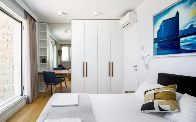 Acadia Beach Villas & Apartments, Slatine