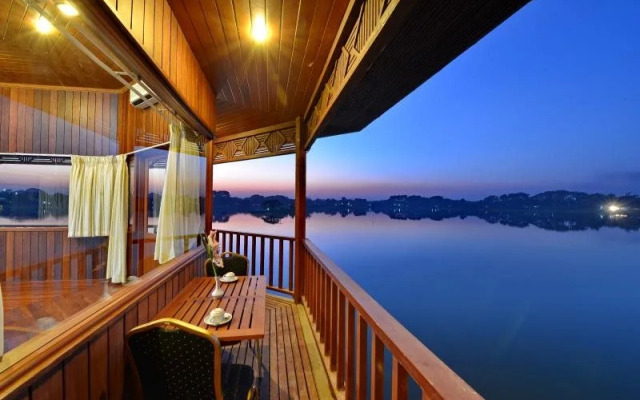 Win Unity Resort Hotel
