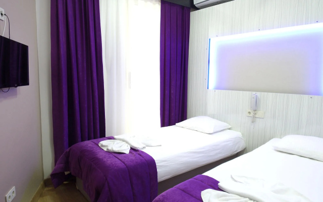 Kadikoy Arya Hotel