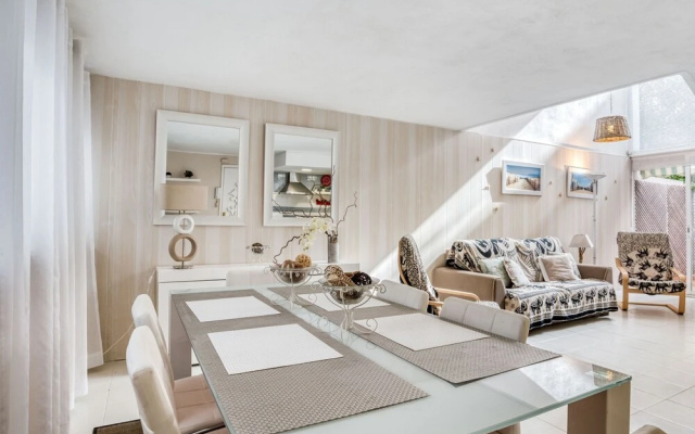 Waterfront Apartment in Playa de Aro With Patio