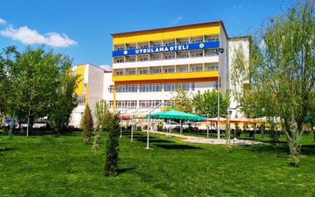 Ululrmak Uygulama Oteli Турция, Селиме - отзывы, цены и фото номеров - забронировать отель Ululrmak Uygulama Oteli онлайн вид на фасад