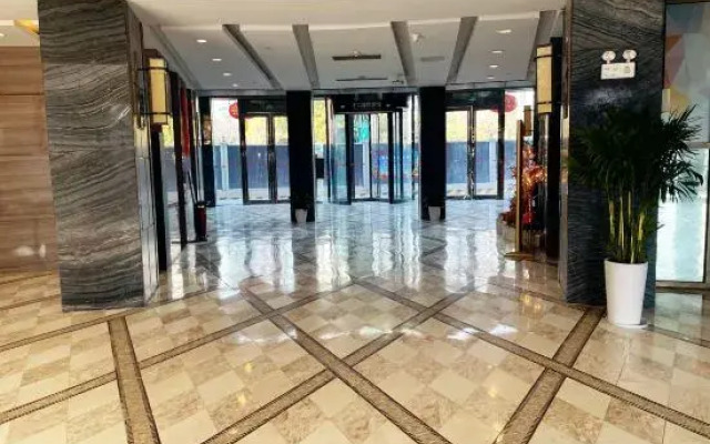 Grand Daqiao Hotel