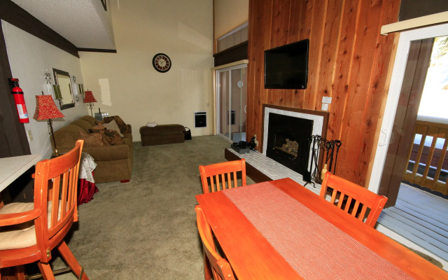 Mammoth Ski & Racquet Club