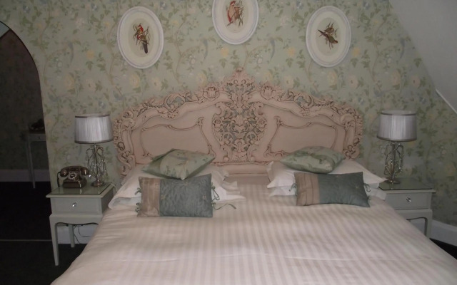 Maenan Abbey Hotel