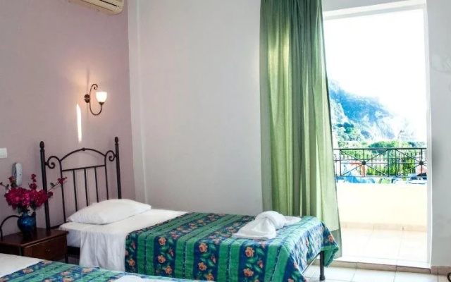 Alonakia Hotel