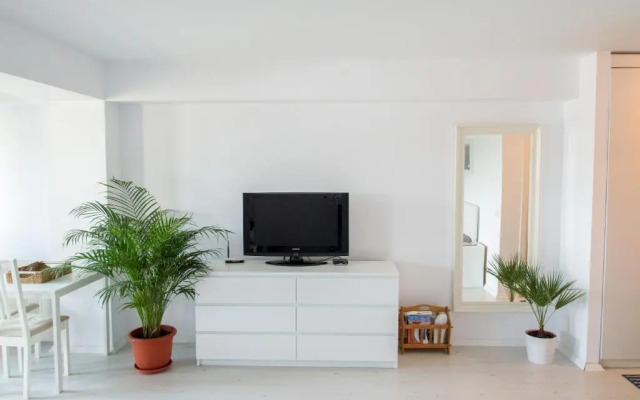 Airport Residence - Across from Otopeni Airport