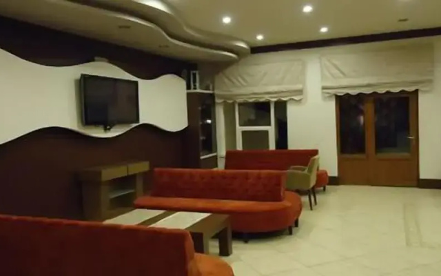 Hotel Kum