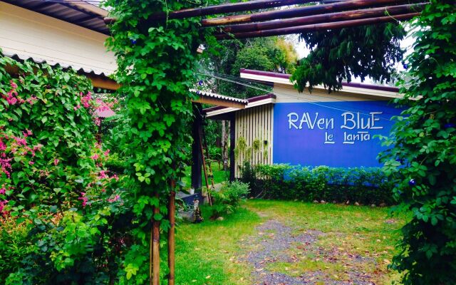 Отель Raven Blue Ланта вид на фасад
