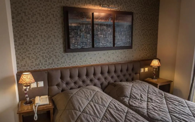 Anesis Hotel