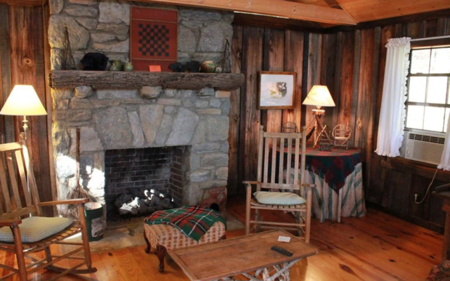 Deerwoode Lodge and Cabins