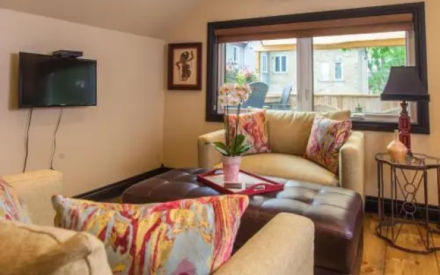 Avery House Bed & Breakfast