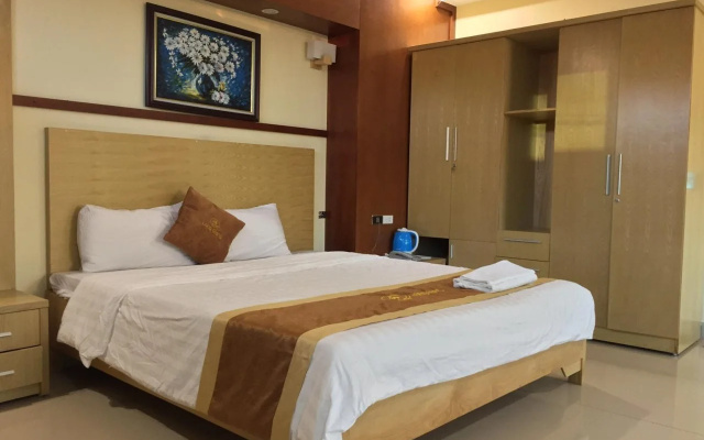 Long Giang Hotel