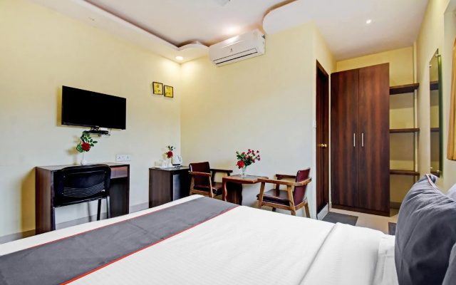 Fabhotel Motisarai