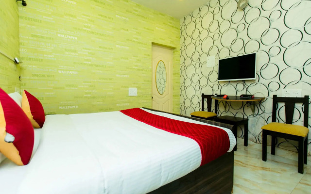 The ECR Grand Residency by OYO Rooms