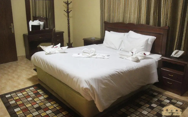 Orient House Hotel Suites & Apartments