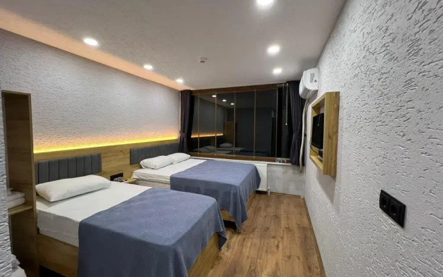 53 Brn Hotel