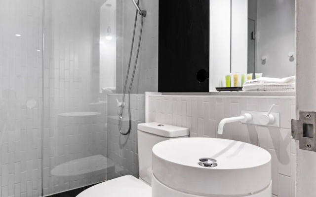 Roomerang at Elm 22