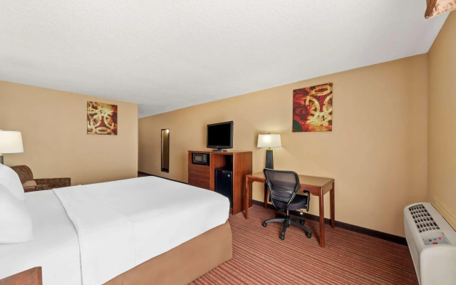 SureStay Plus by Best Western San Antonio Fiesta Inn