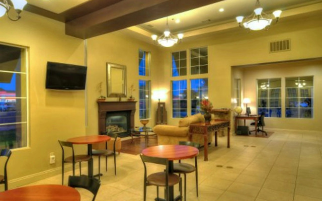 University Park Inn & Suites, an Ascend Collection Hotel