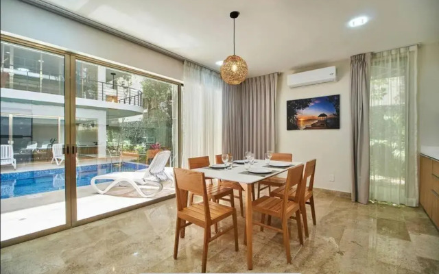 2 Bedroom apartment with 2 Pools, Wifi & GYM