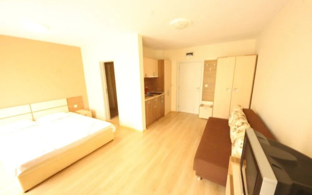 Menada Aphrodite Palace Apartments