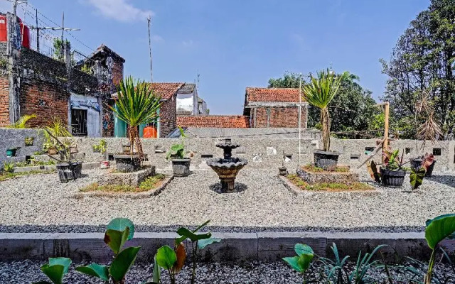 Spot On 91425 Mekargalih Homestay Syariah