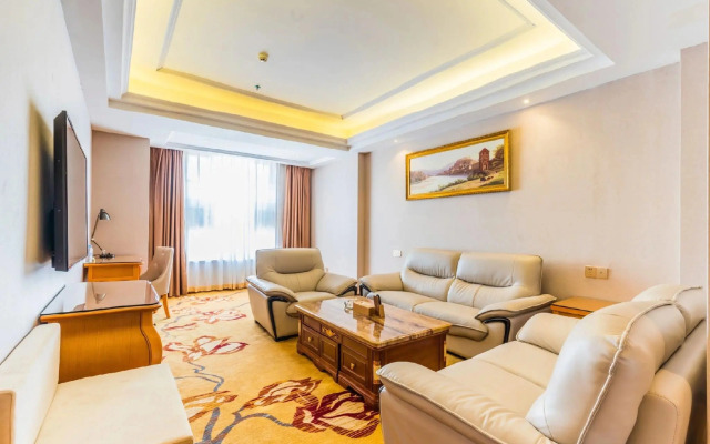 Vienna Hotel Guangdong Chaoyang Mianxi Road