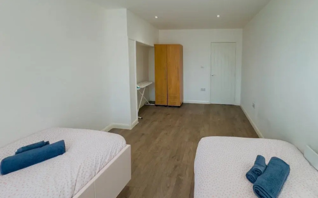 2br-sleeps5-citycentre-ws98