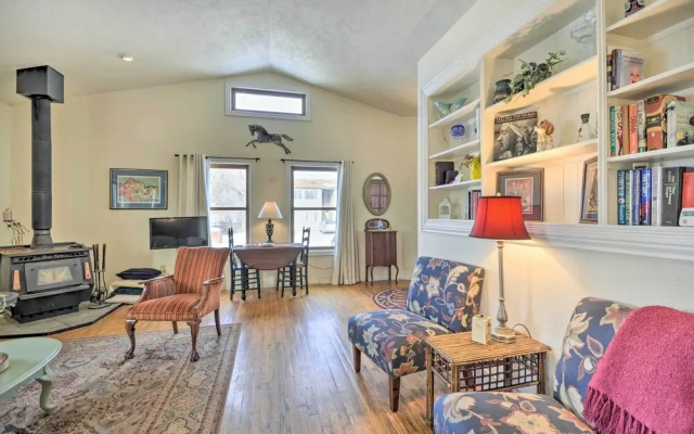 Charming Cody Home, Walk to Downtown!