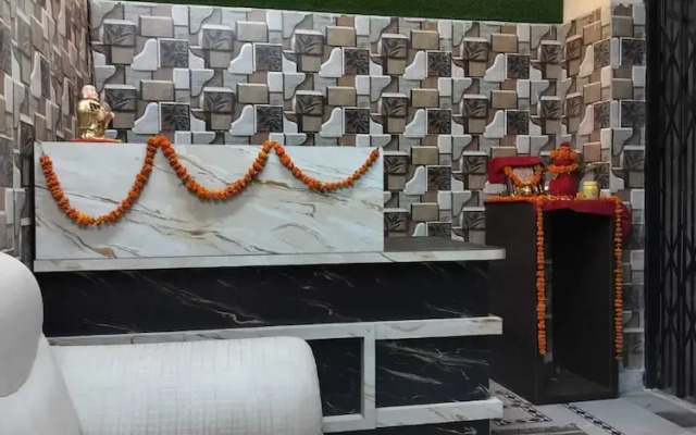 Raj Palace Guest House