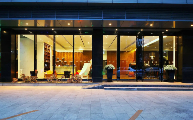 PACO Hotel Guangzhou Dongfeng Road Branch вид на фасад