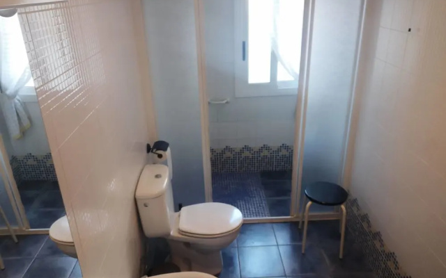 Villa familiar buhardilla piscina y BBQ