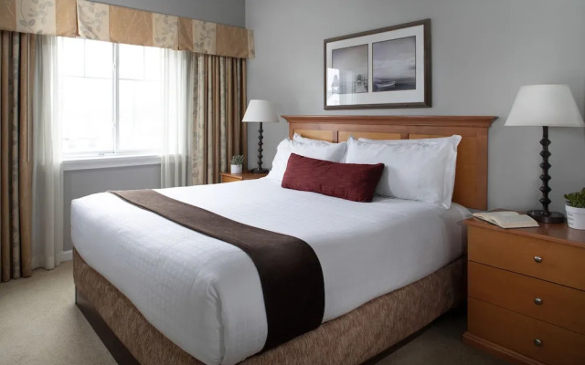 Rivertide Suites Hotel