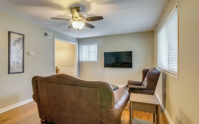 Private Yard! Pet-friendly Memphis Adventure Hub