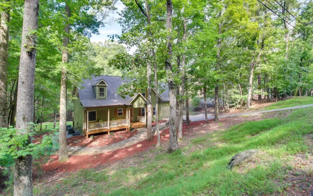 'serene Shores' Lakefront House w/ Dock!