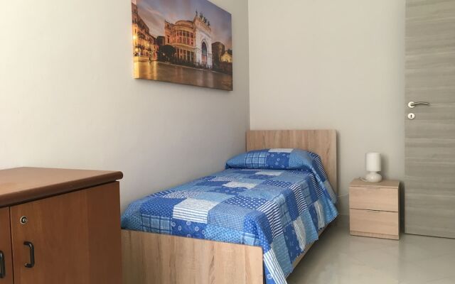 Отель Locazione Turistica Palazzo Reale Италия, Палермо - отзывы, цены и фото номеров - забронировать отель Locazione Turistica Palazzo Reale онлайн комната для гостей