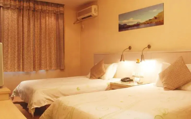 Super 8 Hotel Wuhan Yangtze River Qingshan