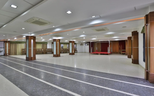 OYO 46776 Radhesh Banquet Hall And Rooms