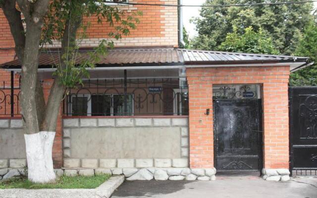 Гостиница Мещерино в Домодедово - забронировать гостиницу Мещерино, цены и фото номеров вид на фасад
