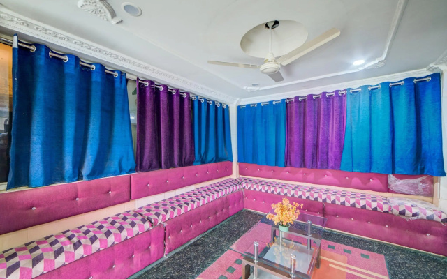 OYO 29087 Hotel Golden Pride