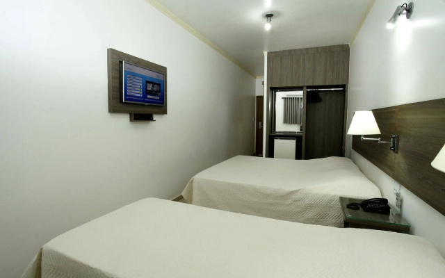 Indaiá Hotel