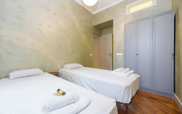 Spacious flat with Balcony