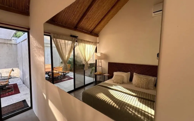 Curiol Boutique Hotel & Lounge