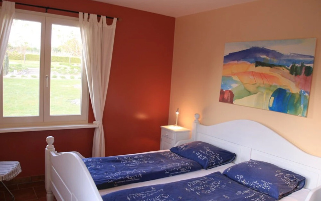 Spaciosu Holiday Home in Sadillac with Swimming Pool