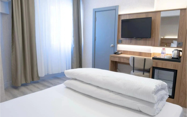 Gold 3 City Hotel
