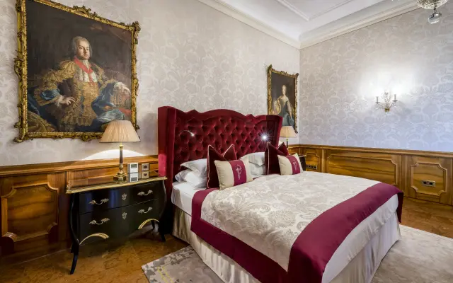 Schloss Mönchstein Hotel